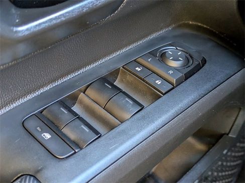 Used 2024 Toyota Tacoma SR image 25