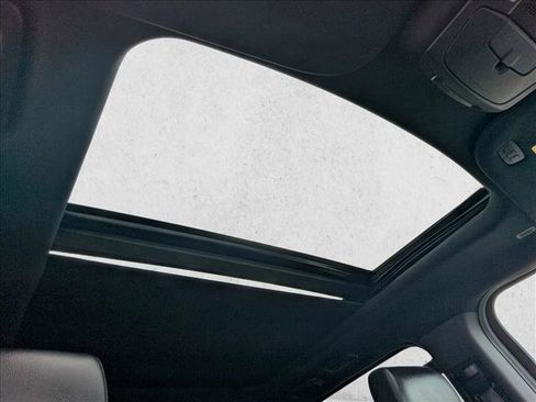 Used 2020 Ford Expedition XLT w/ Equipment Group 202A image 16