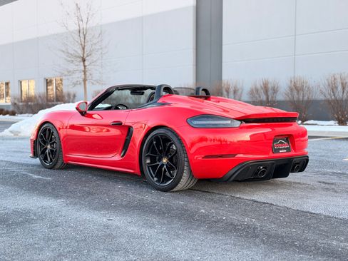 Used 2022 Porsche 718 Boxster Spyder image 5