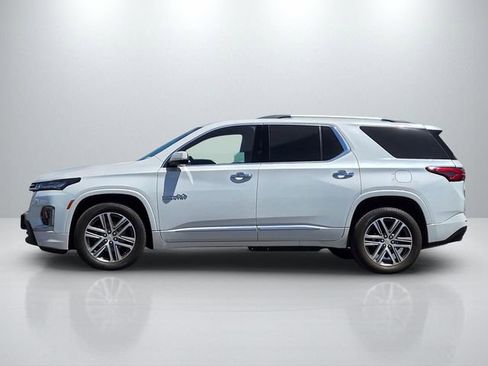 Used 2023 Chevrolet Traverse High Country w/ LPO, Floor Liner Package FWD image 7