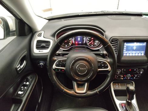 Used 2019 Jeep Compass Latitude FWD image 22