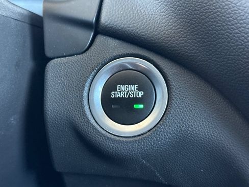 Used 2024 Chevrolet Equinox LT FWD image 33
