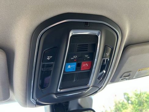 Used 2023 Jeep Grand Cherokee L Laredo image 31