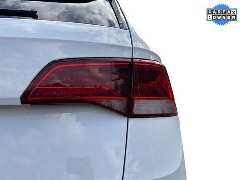 Used 2024 Volkswagen Taos SE image 13
