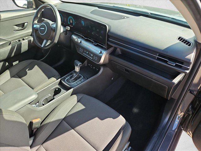 Used 2025 Hyundai Kona SEL FWD image 21