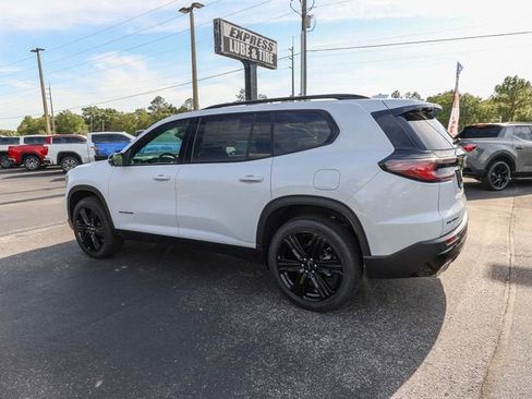 Used 2026 GMC Acadia Elevation w/ Black Edition FWD image 6