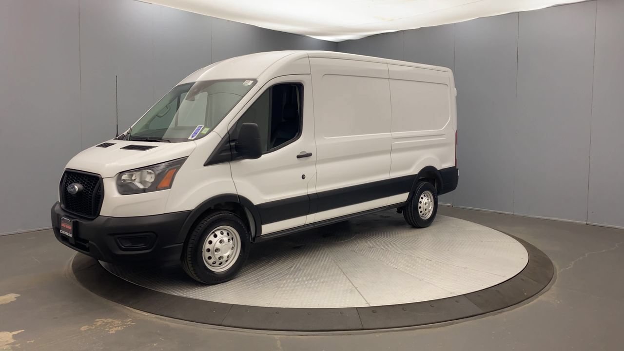 Used 2025 Ford Transit 250 148 Medium Roof Extended AWD image 9