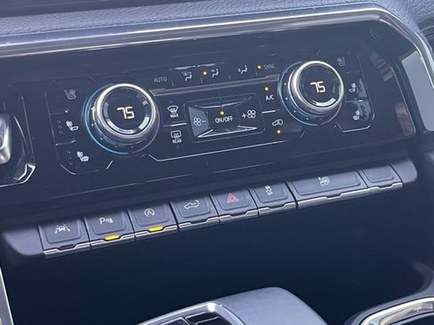 Used 2023 GMC Sierra 1500 Denali w/ Technology Package image 19