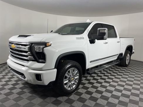Used 2024 Chevrolet Silverado 2500 High Country w/ High Country Premium Package image 5