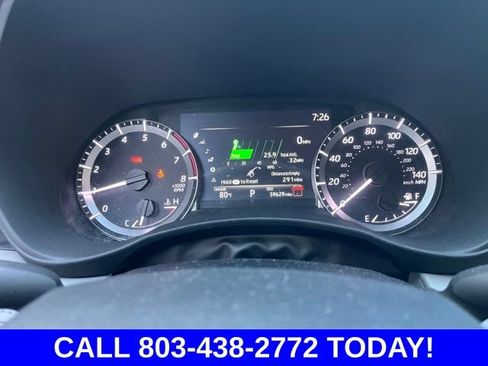 Used 2024 Toyota Highlander LE FWD image 21