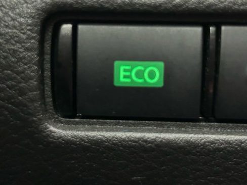 Used 2024 Nissan Sentra SV image 7