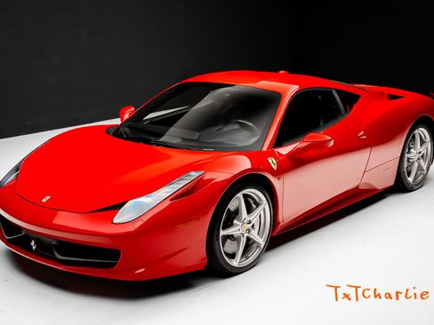 Used 2011 Ferrari 458 Italia Coupe RWD image 1