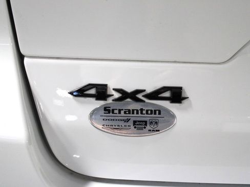 New 2025 Jeep Grand Cherokee Altitude image 38