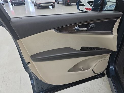 Used 2016 Lincoln MKX Reserve w/ Climate Package AWD/4WD image 14