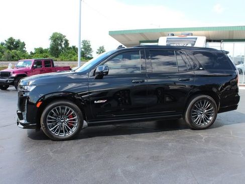 Used 2023 Cadillac Escalade V AWD/4WD image 5