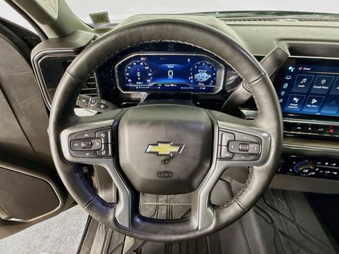 Used 2024 Chevrolet Silverado 1500 LT w/ Z71 Off-Road Package AWD/4WD image 13