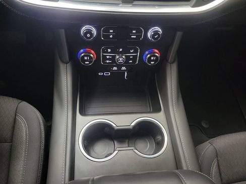 Used 2021 GMC Yukon SLE image 23