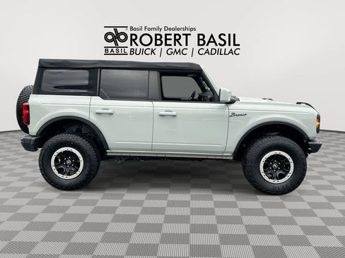 Used 2022 Ford Bronco Black Diamond w/ Sasquatch Package AWD/4WD image 9