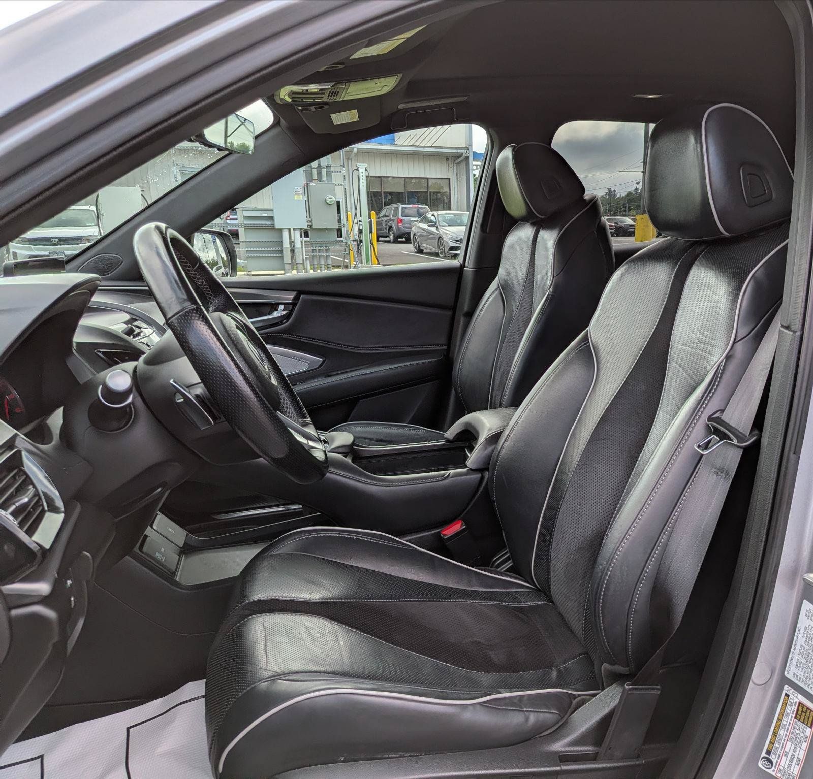 Used 2019 Acura RDX w/ Advance Package AWD/4WD image 11