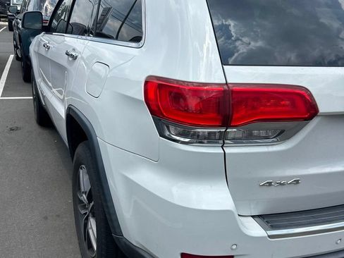 Used 2019 Jeep Grand Cherokee Limited AWD/4WD image 26
