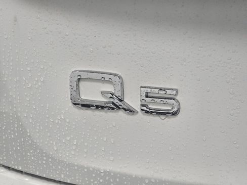 Certified 2025 Audi Q5 2.0T Premium w/ Convenience Plus Package image 33