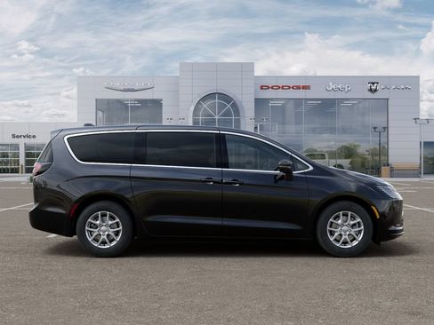 New 2027 Chrysler Pacifica Select FWD image 21