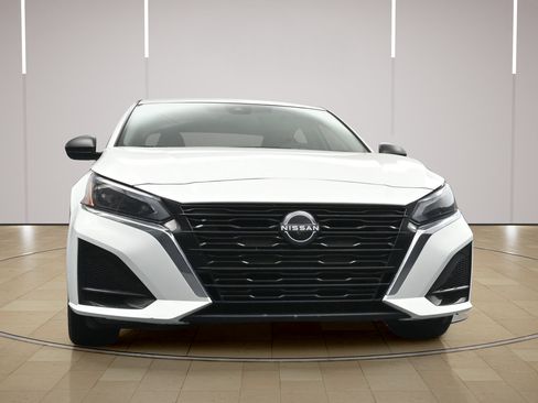 Certified 2024 Nissan Altima 2.5 S FWD image 21