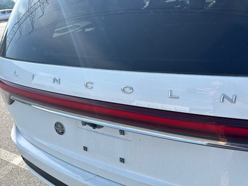 Used 2022 Lincoln Aviator Grand Touring w/ Equipment Group 301A AWD/4WD image 18