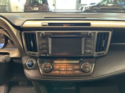 Used 2014 Toyota RAV4 Limited image 17