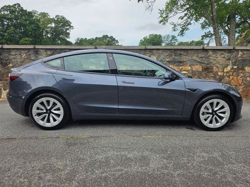 Used 2021 Tesla Model 3 RWD image 9