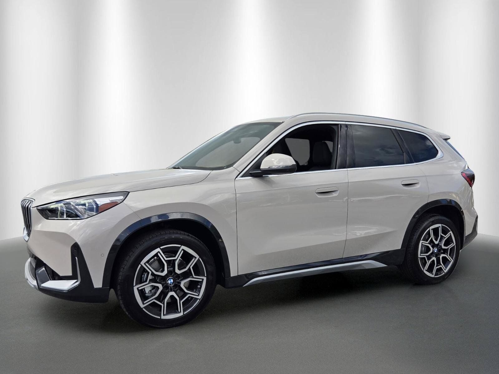 New 2027 BMW X1 xDrive28i AWD/4WD image 3