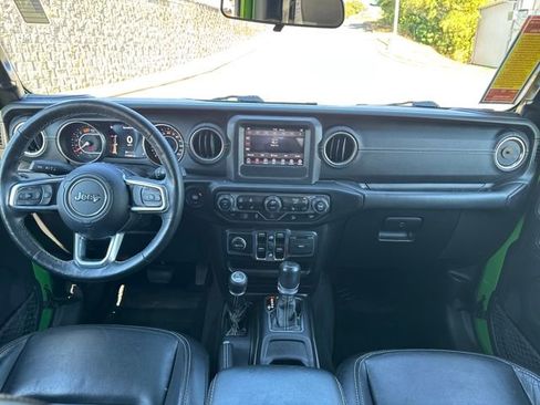 Used 2019 Jeep Wrangler Unlimited Sahara w/ Cold Weather Group image 12