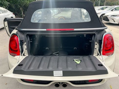 Used 2019 MINI Cooper S w/ Signature Upholstery Package image 21