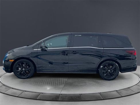 Certified 2024 Honda Odyssey Sport image 2
