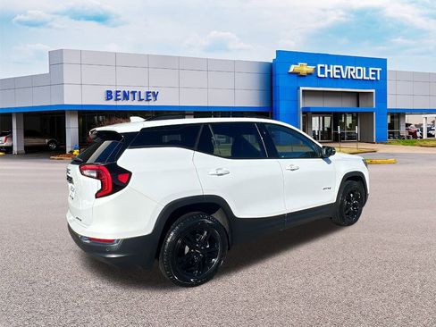 Used 2024 GMC Terrain AT4 image 5