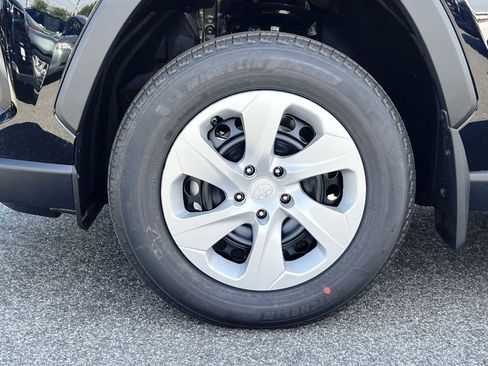 New 2025 Toyota RAV4 LE image 5