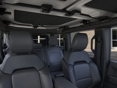 New 2026 Ford Bronco Badlands image 12