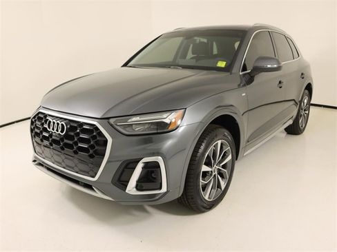 Certified 2023 Audi Q5 2.0T Premium Plus image 1