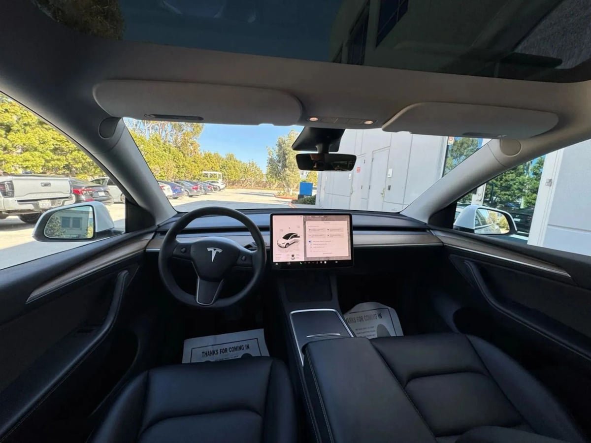 Used 2023 Tesla Model Y Long Range AWD/4WD image 13