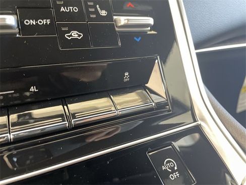 New 2026 Nissan Armada SL w/ Captain's Chari Seat Package image 35