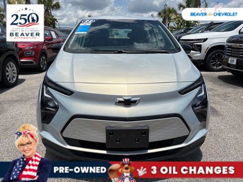 Used 2022 Chevrolet Bolt LT w/ Infotainment Package FWD image 3