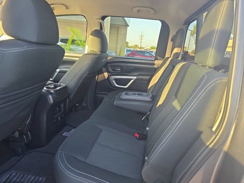 Used 2019 Nissan Titan SV w/ SV Convenience Package AWD/4WD image 23
