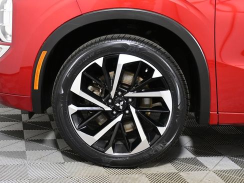 Used 2022 Mitsubishi Outlander SEL image 11