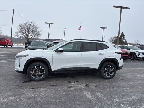 New 2026 Chevrolet Trax LT w/ Driver Confidence Package image 7