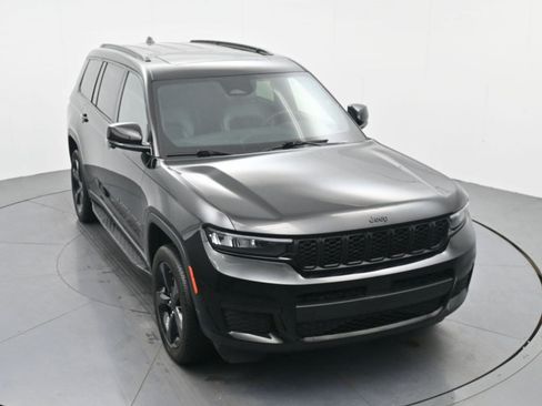 Used 2023 Jeep Grand Cherokee L Laredo AWD/4WD image 19