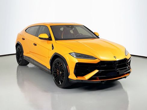 Used 2025 Lamborghini Urus SE AWD/4WD image 1