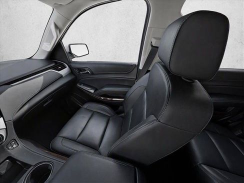 Used 2019 GMC Yukon SLT w/ Premium Edition RWD image 19
