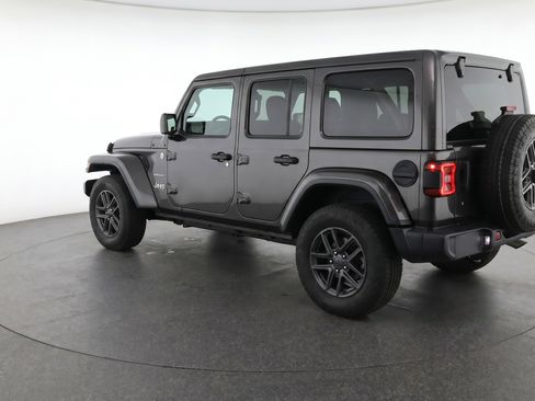 Used 2025 Jeep Wrangler Sport S image 6