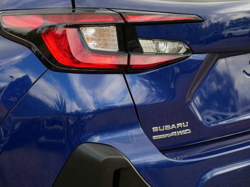 Used 2024 Subaru Crosstrek 2.0i AWD/4WD image 17