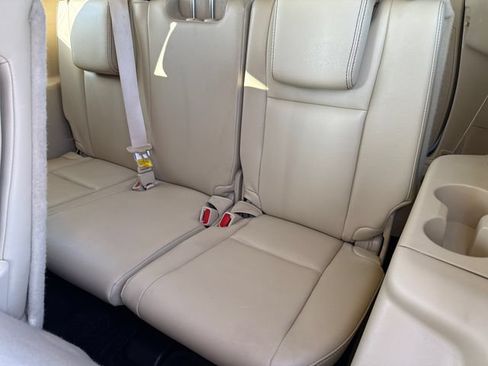 Used 2017 Toyota Highlander Limited FWD image 18